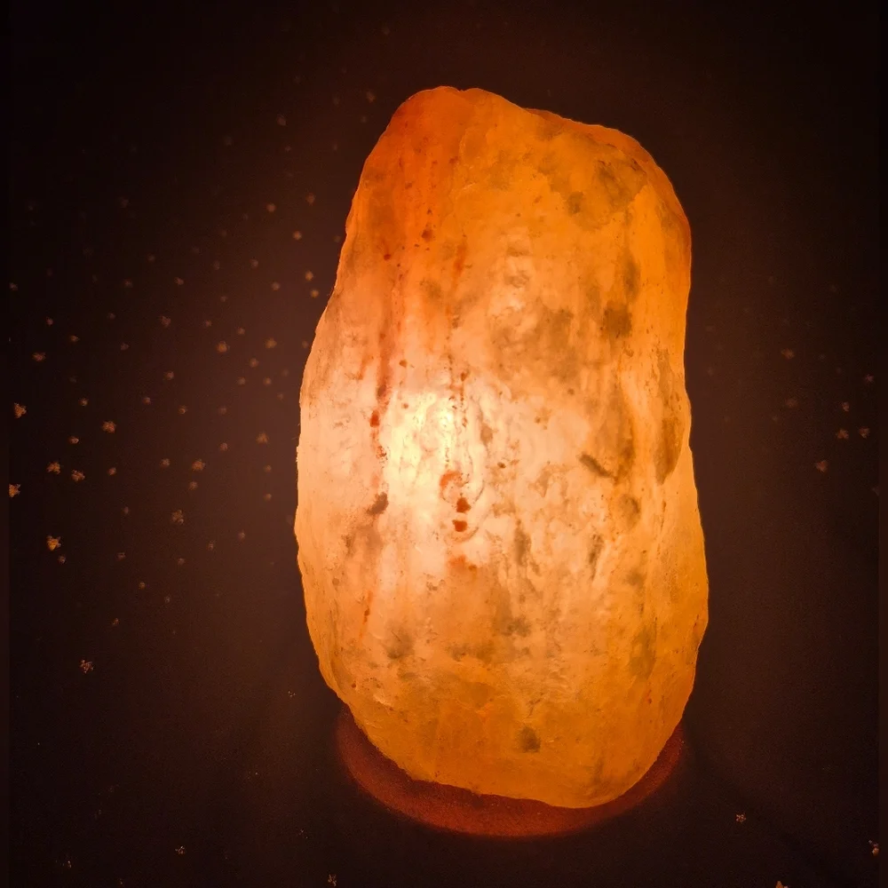 EUC Himalayan Salt Crystal Lamp